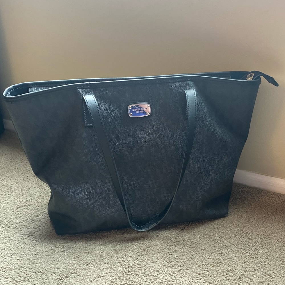 Michael Kors tote